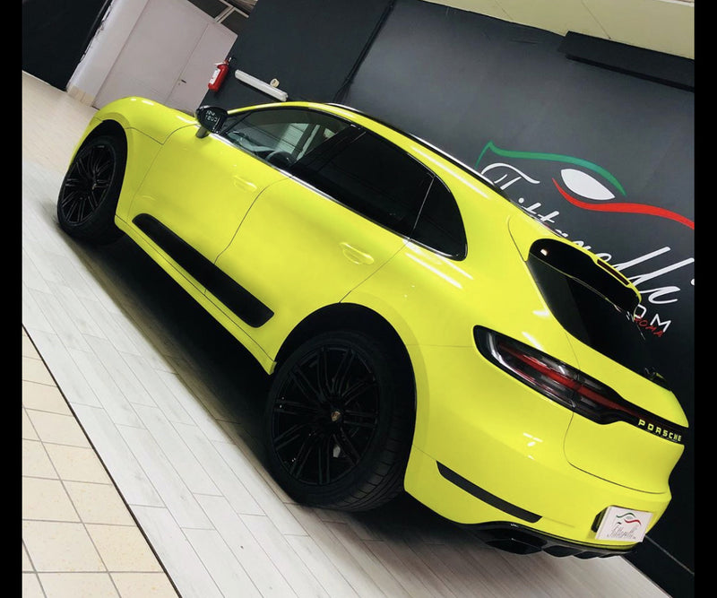 Porsche Macan Giallo Fluo